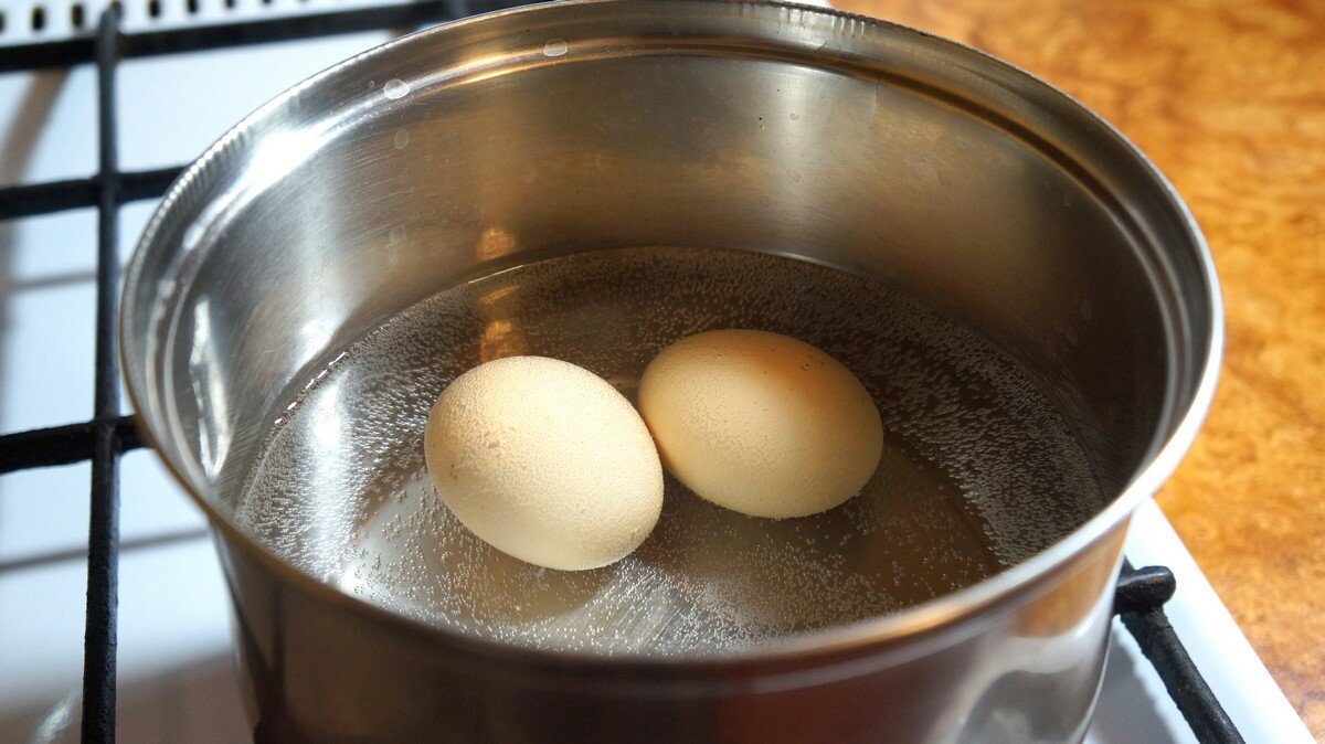 процеживание через марлю. варить 3 4 минуты. задача про яйца. рецепты в картинках. варить 3 4 минуты.