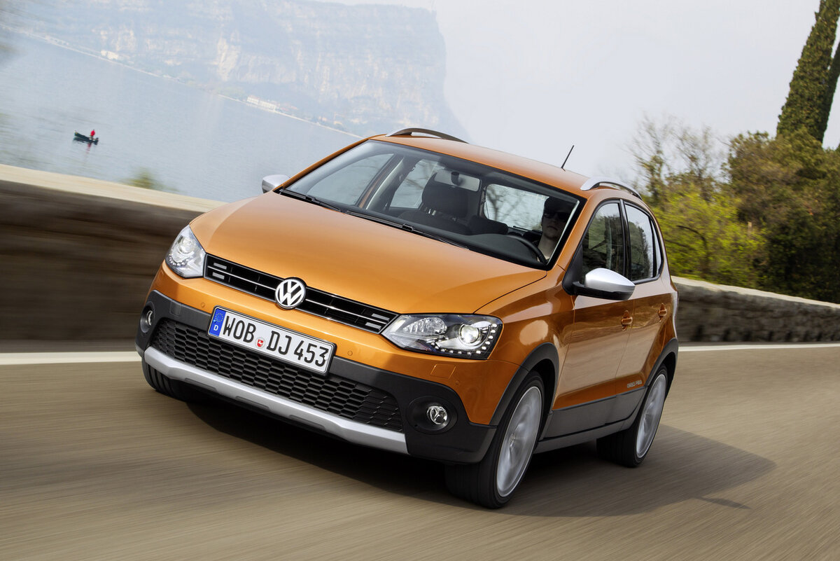 Volkswagen Polo Cross 2016 оранжевый