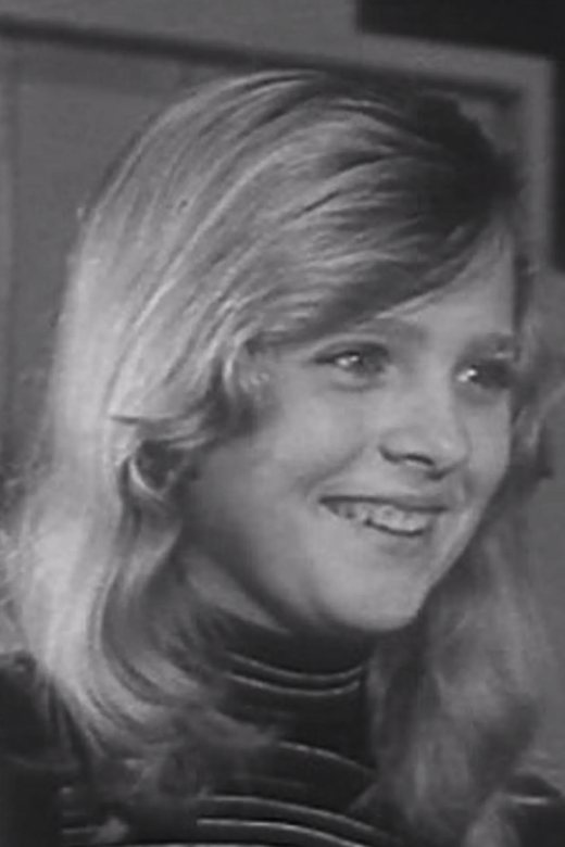 оксана алексеева майя. оксана алексеева приключения электроника фильм. оксана алексеева майя светлова. оксана алексеева — майя светлова («майка»). марина самойлова приключения электроника.