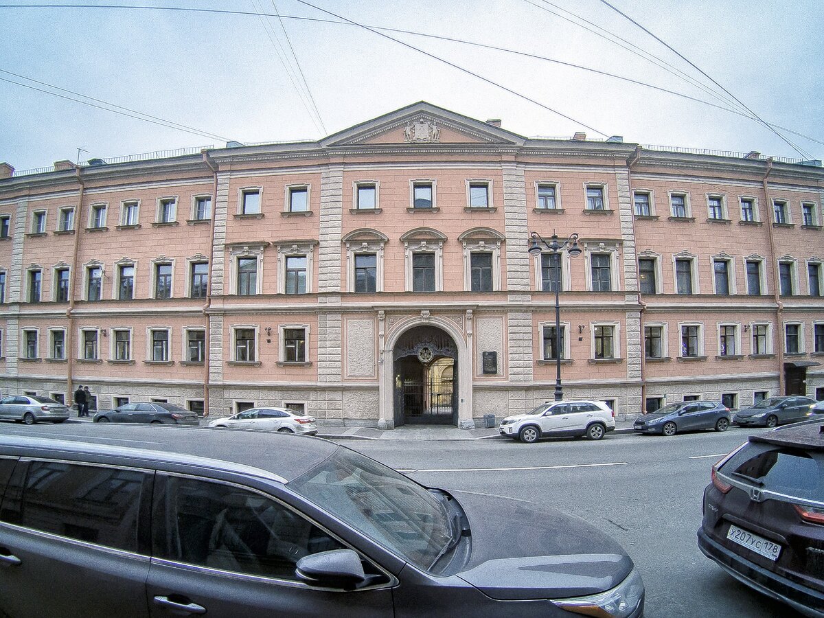 миллионный дом. миллионная 4/1 санкт-петербург. дом фитингофа на адмиралтейском проспекте. апартаменты миллионная 32. миллионная улица 19 санкт-петербург.