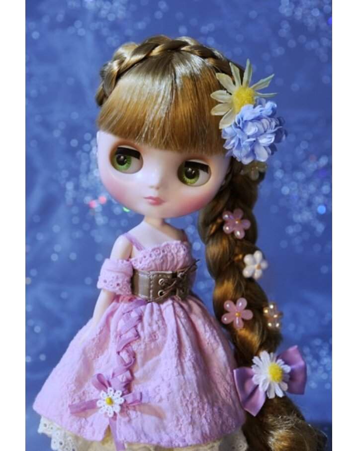Кукла Мидди Блайз Рапунцель - полевой колокольчик. Фото ©CWC