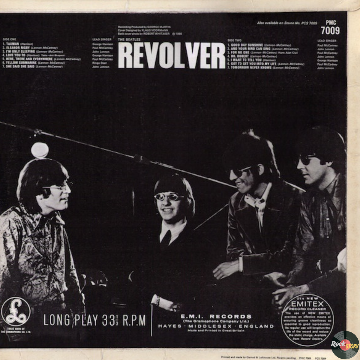 На фотографии: обложка винилового издания альбома Revolver группы The Beatles 