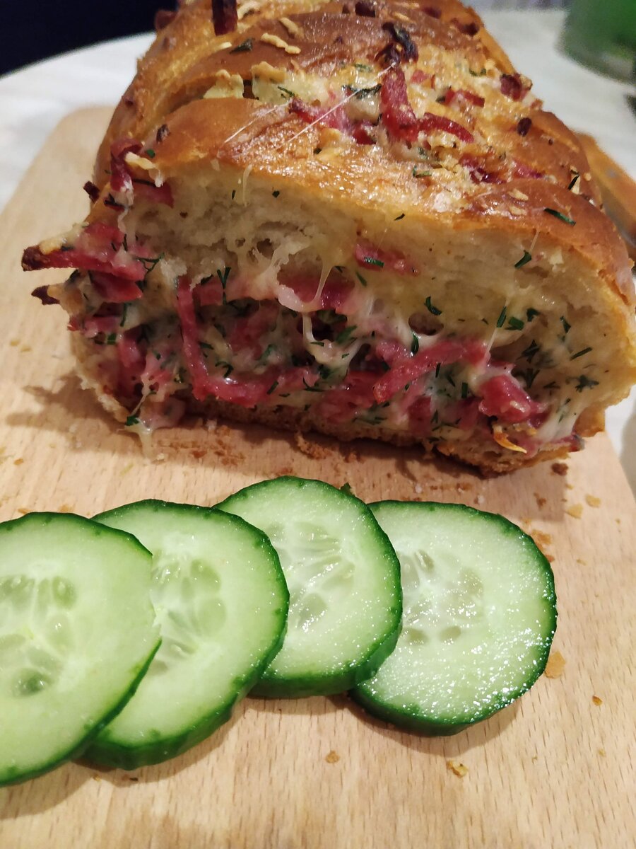 Быстрая и невероятно вкусная закуска из простых продуктов.