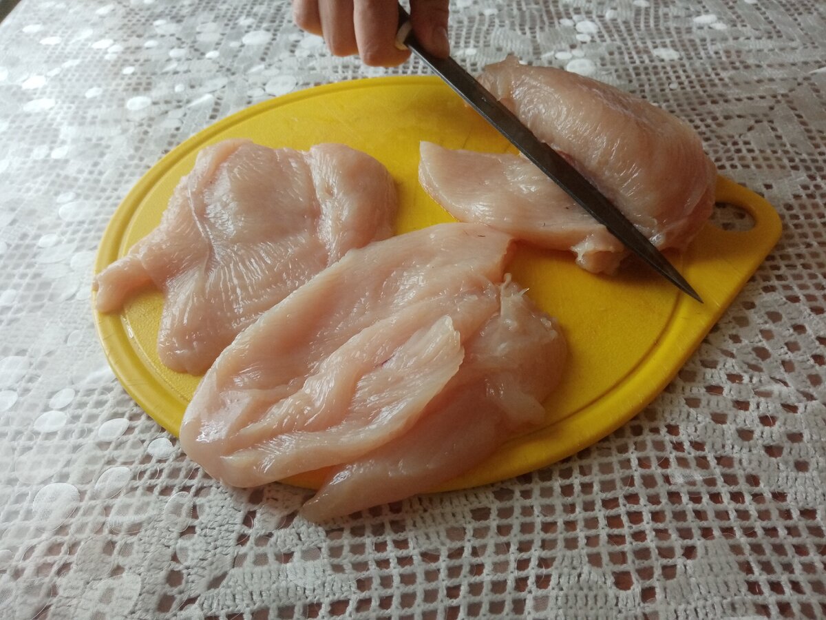 Подготовка куриного филе.