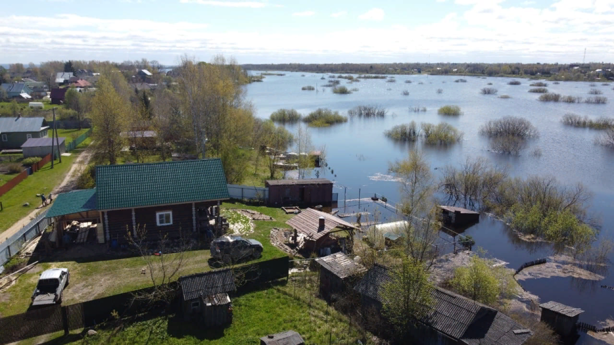 Коробово. Озеро Воже наводнения. Коробово озеро Кубенское. Устье Кубенское потоп 2020. Устье Кубенское потоп.