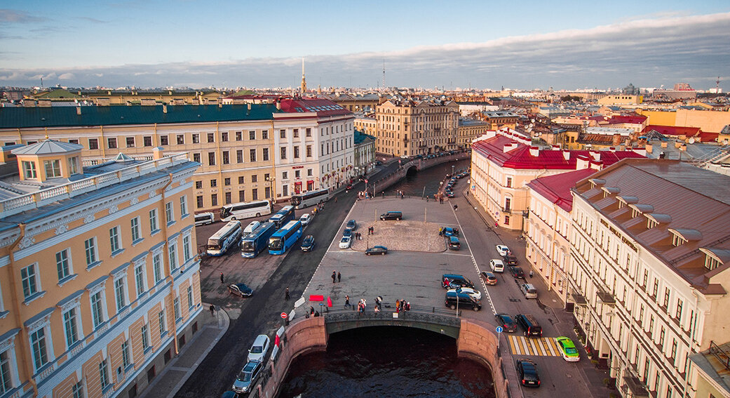 Певческий мост фото Певческий - мост, ширина которого в два раза больше его длины Коротко о Петербур