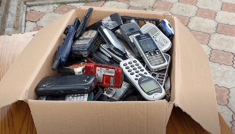 старые телефоны