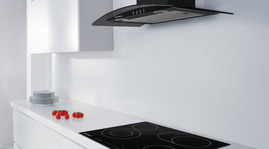 Вытяжке в интерьере кухни