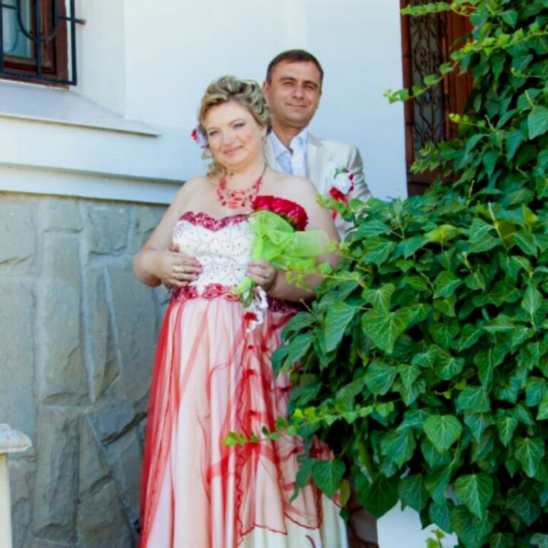 Таня здесь красивая и счастливая(фото из архива автора)