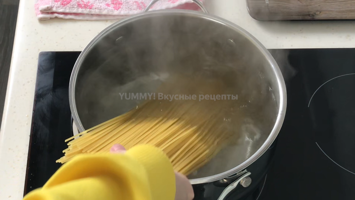 Спагетти карбонара: делимся рецептом вкусного и простого ужина, который  хочется готовить снова и снова | YUMMY! Вкусные Рецепты | Дзен