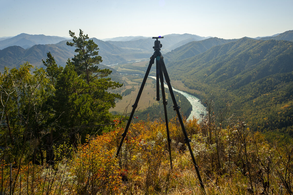 Штатив в ожидании хорошего кадра на выгодной точке!