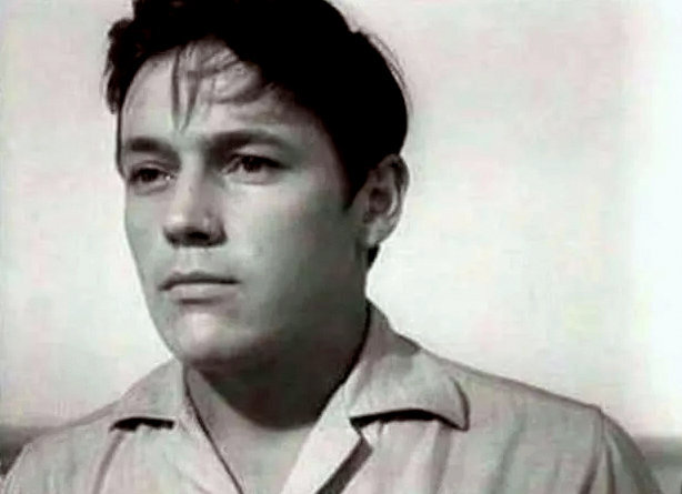 кадр из фильма «Первый троллейбус»