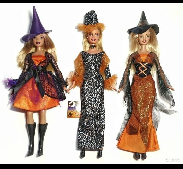 Это фото продавца. Все три крошки у меня есть. Средняя дама без одежды, постараюсь смастерить что-то подобное 🤷‍♀️