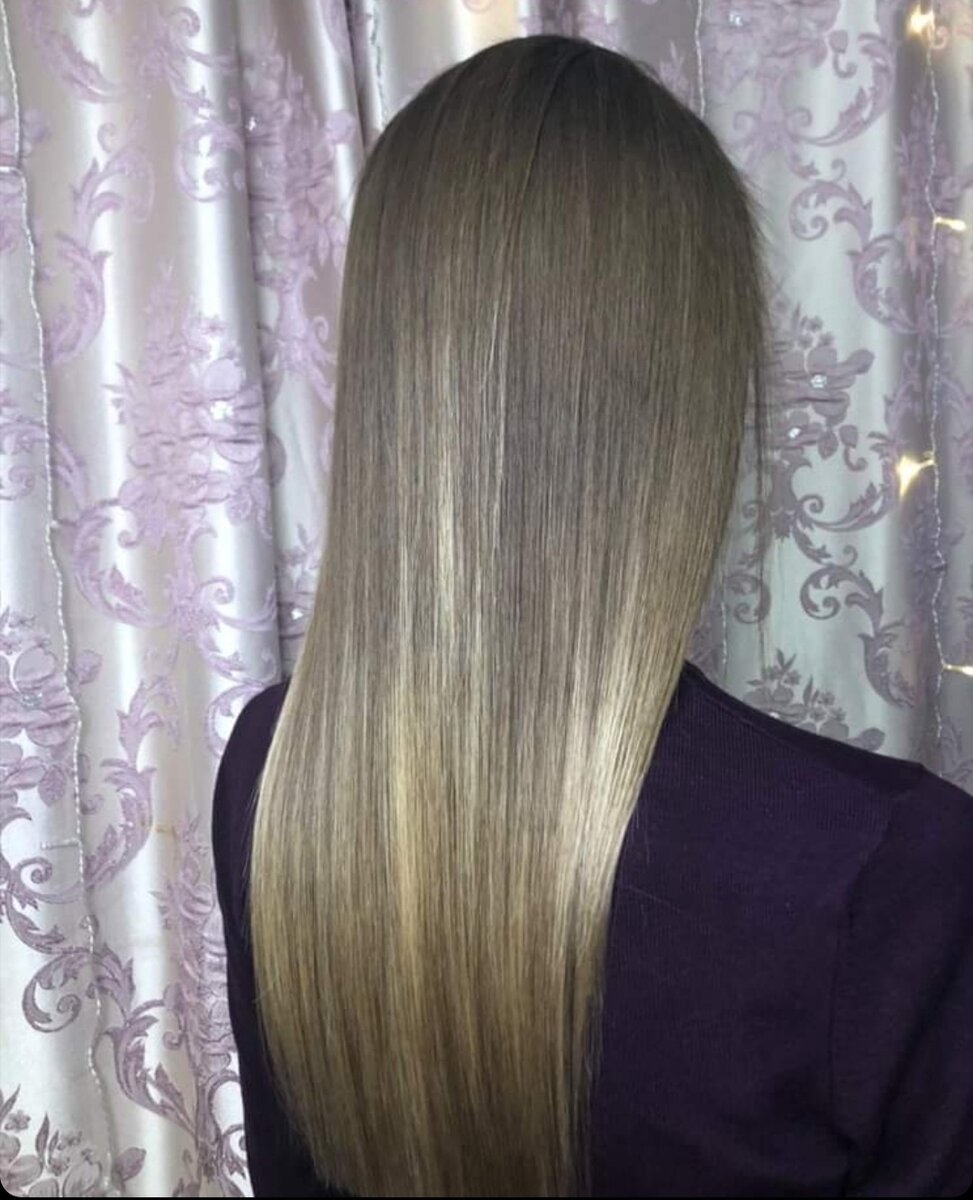 Мои волосы, еще присутствуют следы мелирования