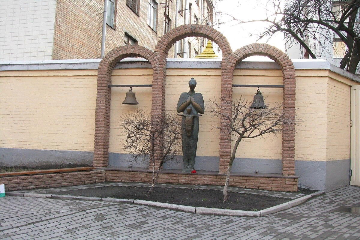 Экскурсия по Cтольному граду Киеву часть 1.