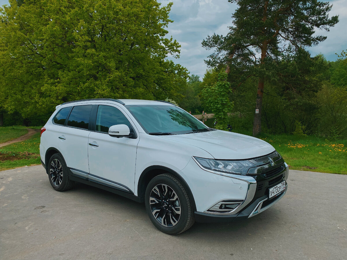 Паспортный расход топлива трасса\город\средний у Outlander 2.4 – 6.8\10.4\8.1 соответственно