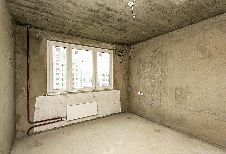 Образцы новостроя. Полистайте. Внутри, в бетонных коробках, просто прелестно, прелестно. Но особенно мне нравится перспектива. Та, что открывается за окном. И упирается прямо в окна стоящих напротив таких же внешне и внутренне убогих домов. Красота то какая! Фото с Яндекс.Картинок.