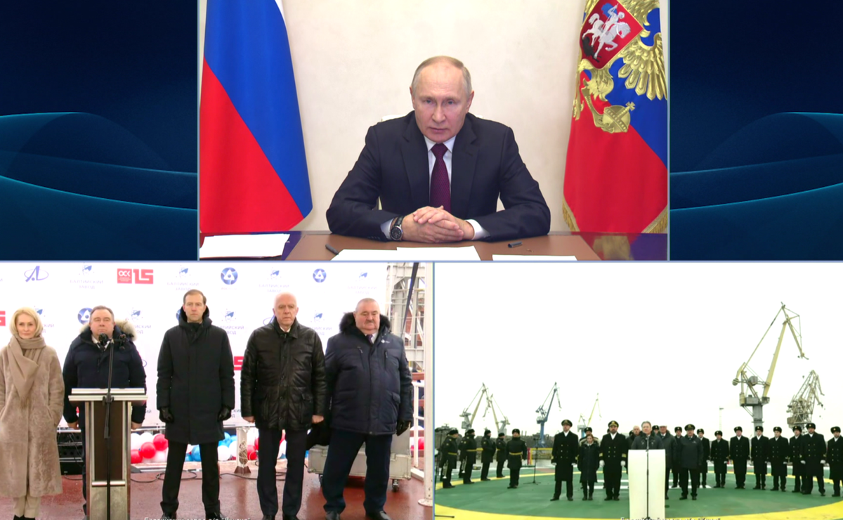 Владимир Путин принял участие в церемонии спуска на воду атомного ледокола "Якутия", построенного корабелами Балтийского завода (входит в ОСК) / Kremlin.ru  