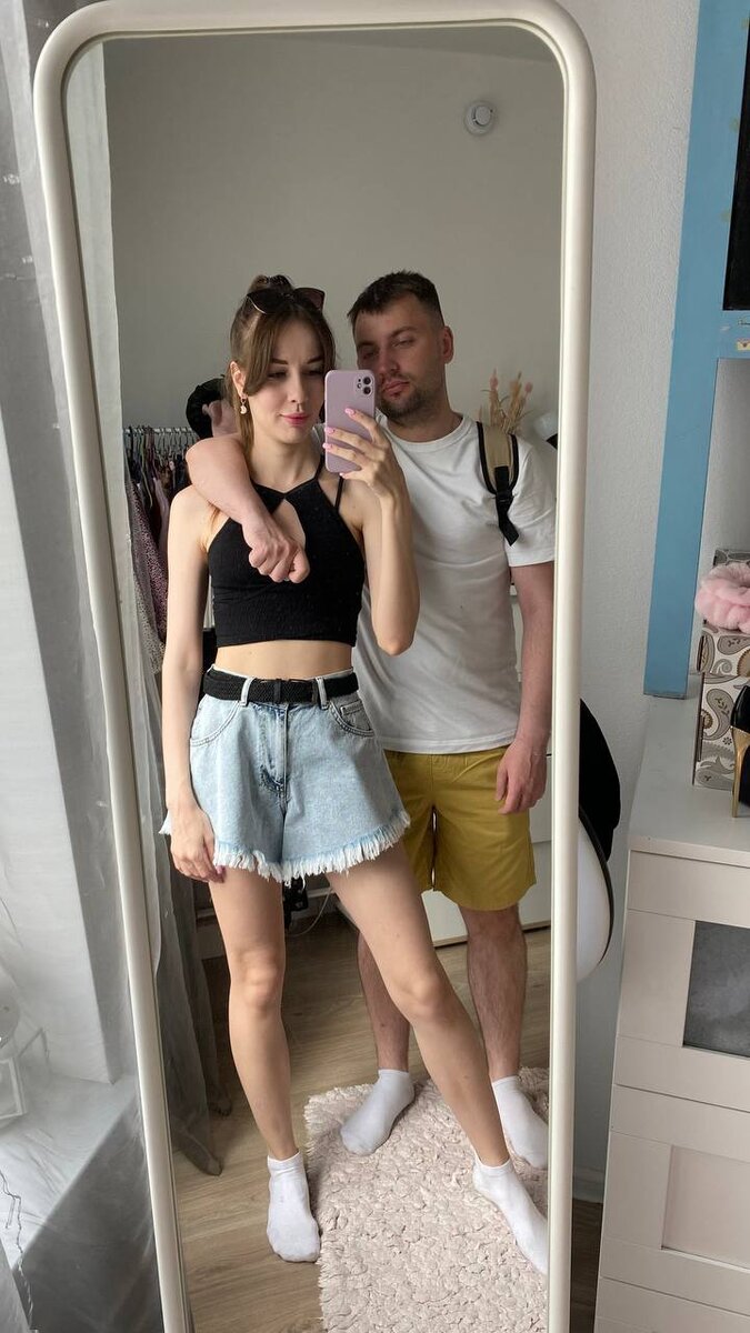 За неделю до того, как мы подписали документы по ипотеке) 