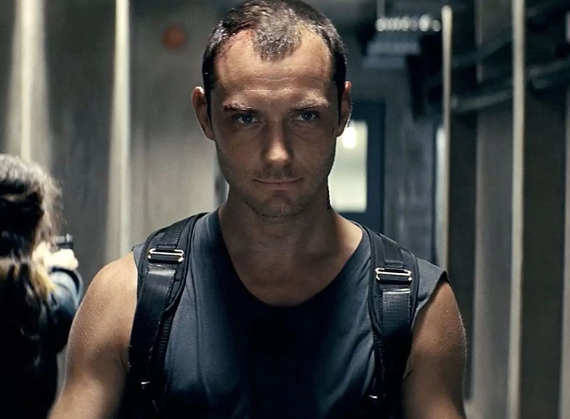 Потрошители. Потрошители repo men 2010. Джуд Лоу Потрошители. Потрошители 2009 Джуд Лоу. Джуд Лоу в фильме Потрошители
