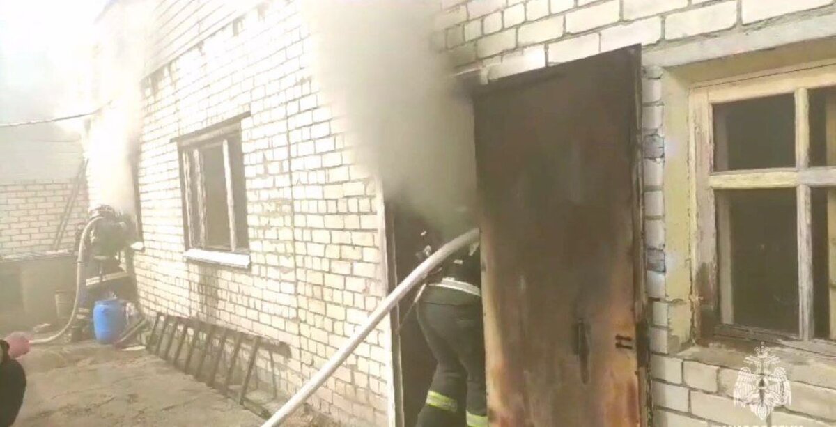    В Курске на улице Линейной произошёл пожар