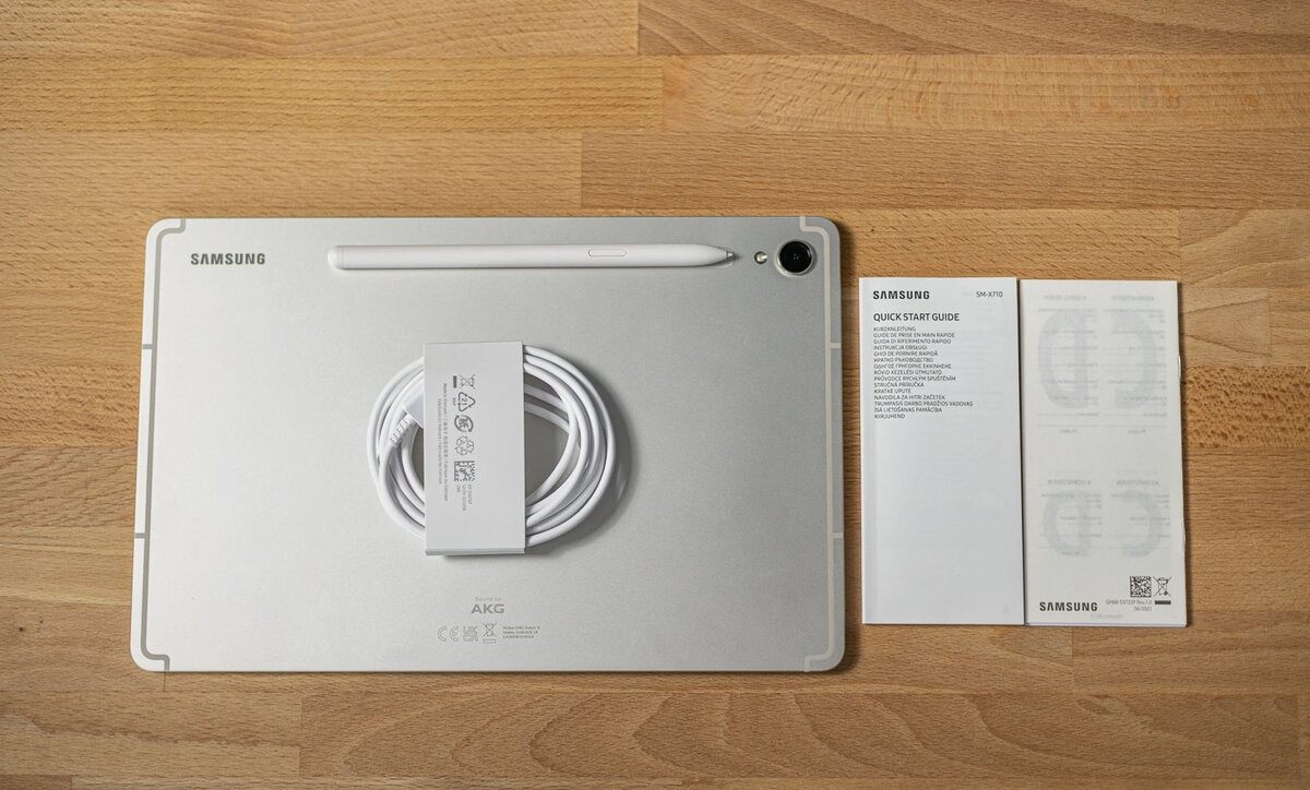 Содержимое коробки Samsung Galaxy Tab S9. Источник: PhoneArena