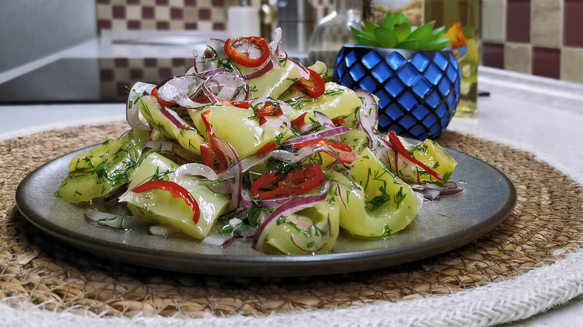 Весь сезон закупаем перец килограммами и маринуем без конца. Все никак не надоест. Очень вкусно, а просто и быстро как! Шикарная штука. Моментальная закуска из болгарского перца.-5