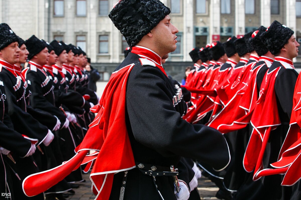 Форма казака. Парадная форма Казаков. Кубанские казаки форма. Парадная форма кубанских Казаков.