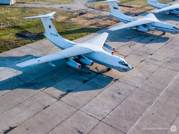 Самолёт ИЛ-76, который не перестаёт удивлять. Как выглядит кабина пилотов ✈️??