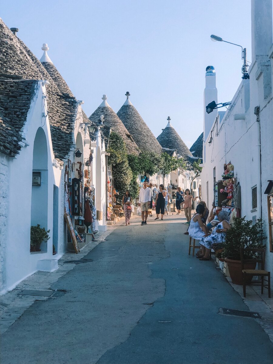 Alberobello, Puglia. June 2019. @varyadolgikh