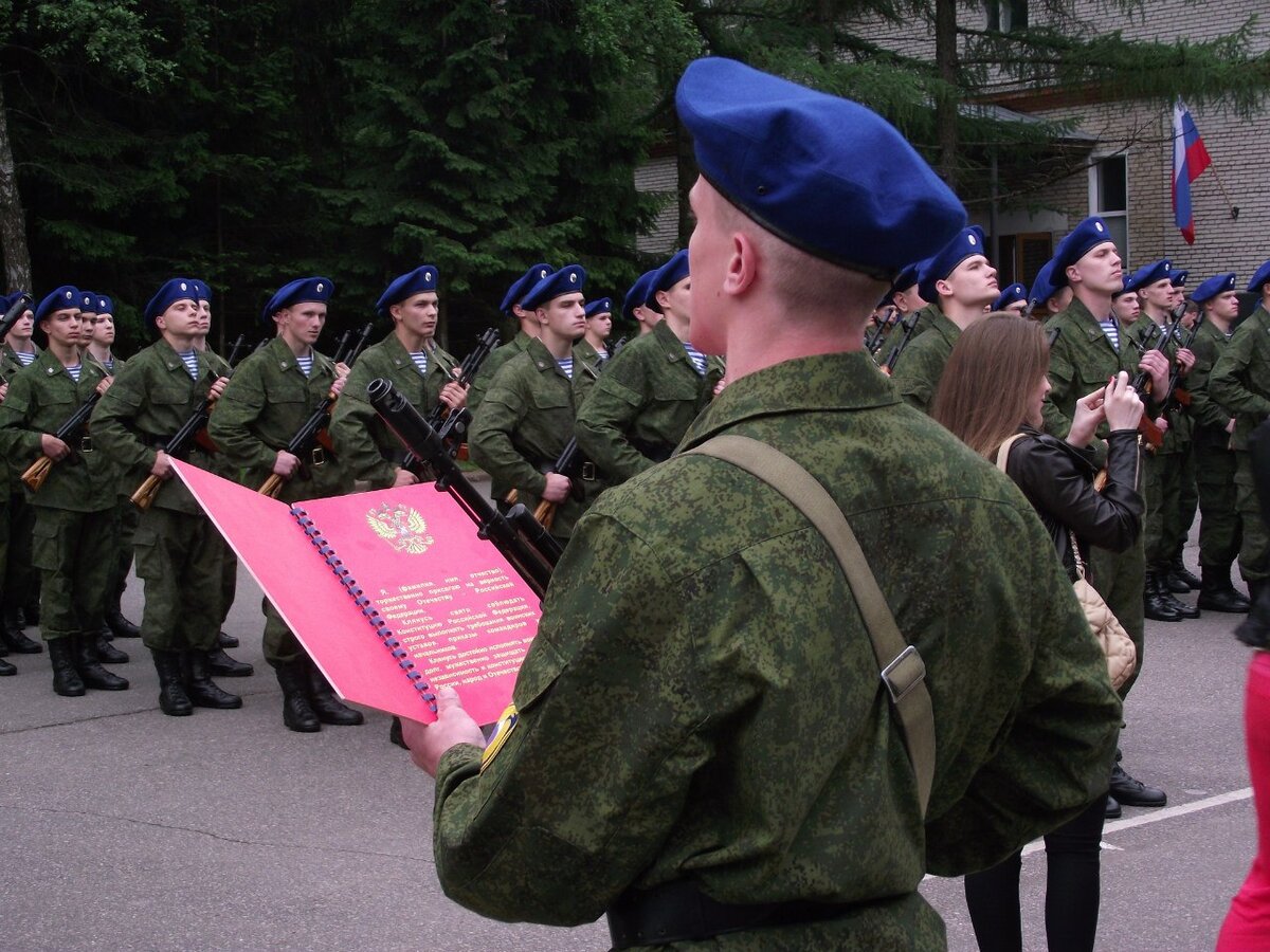 Парень в армии,а я сплю с другими – консультация психолога