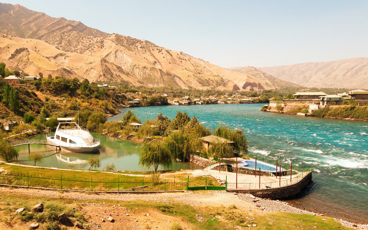 Погода вахш таджикистан на 10 дней. Река Вахш в Таджикистане. Нурек река Вахш. Нурекская ГЭС. Нурекская ГЭС Таджикистан.
