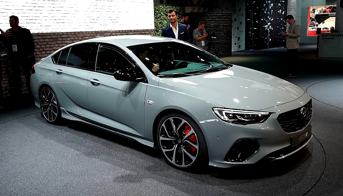 Передняя часть Opel Insignia GSi 