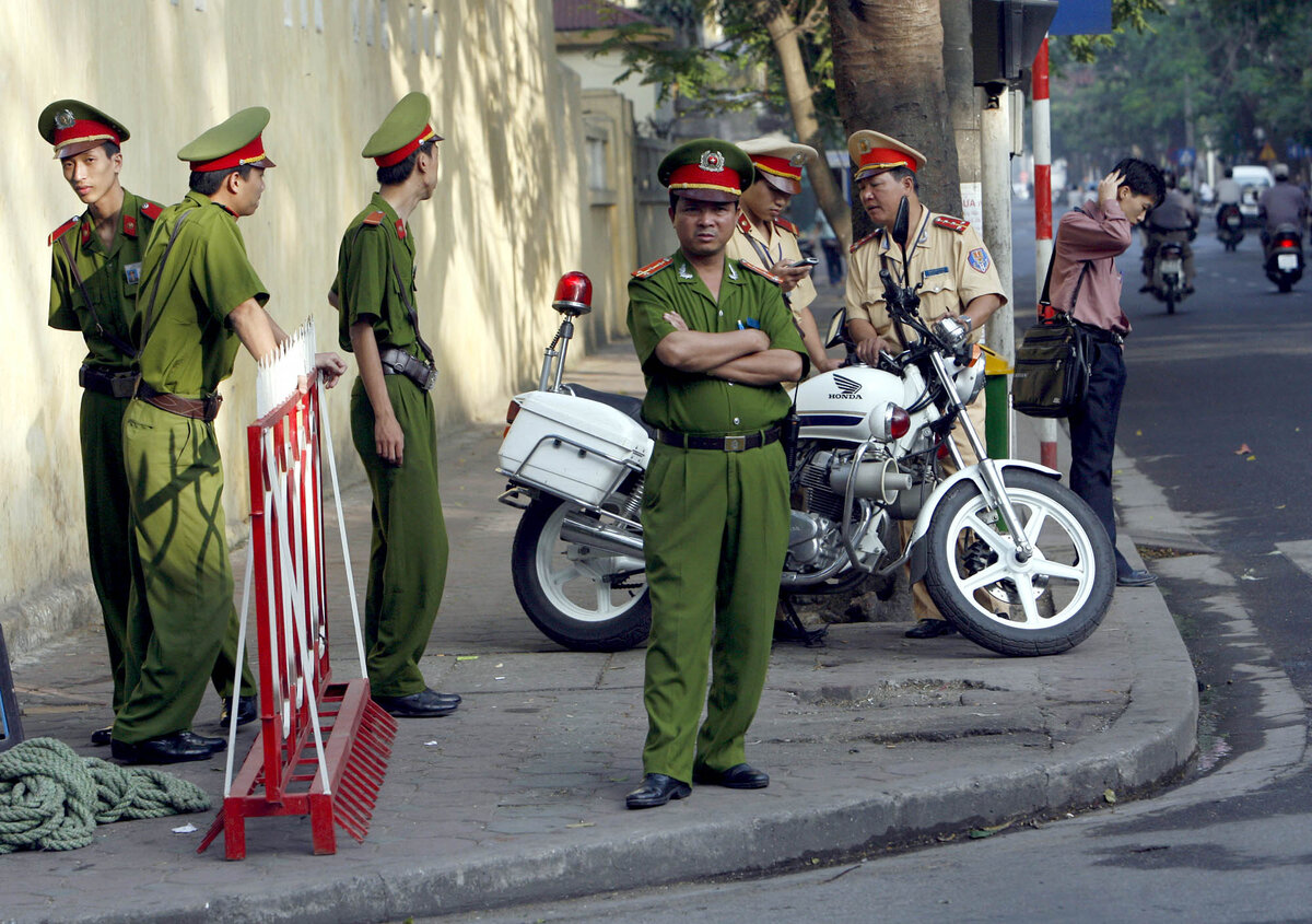 Местная полиция не сильно похожа на ярых борцов с преступностью