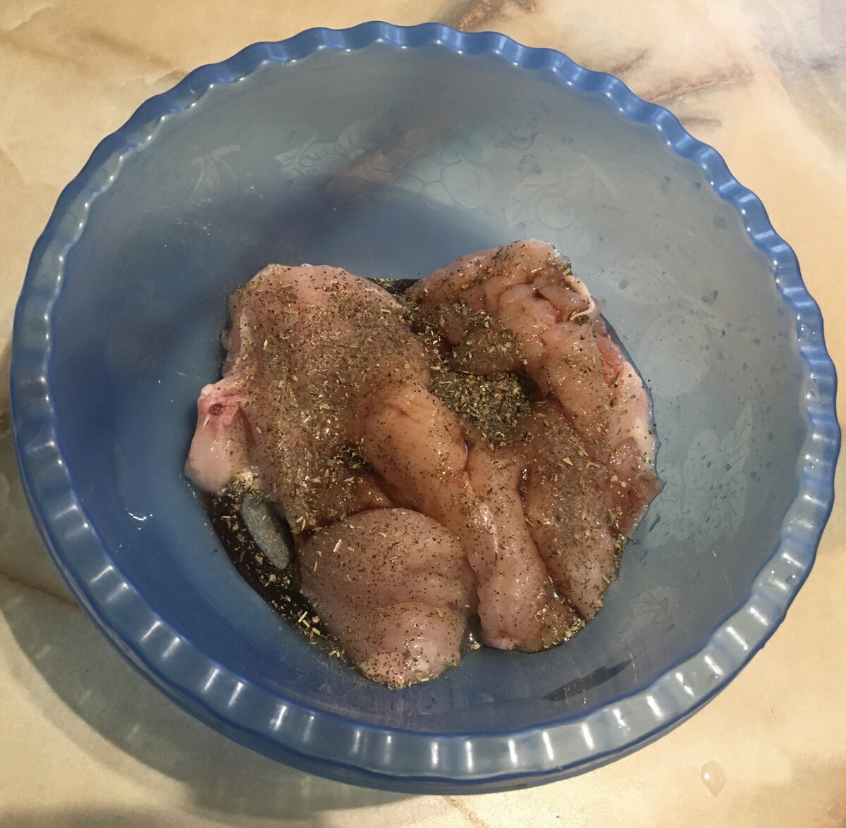 Филе в соевом соусе и специями