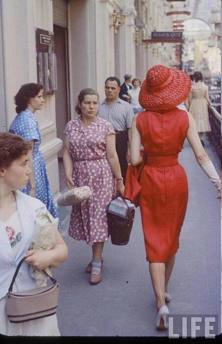 Французская мода в «коммунистическом раю». Кристиан Диор в СССР (фотогалерея)