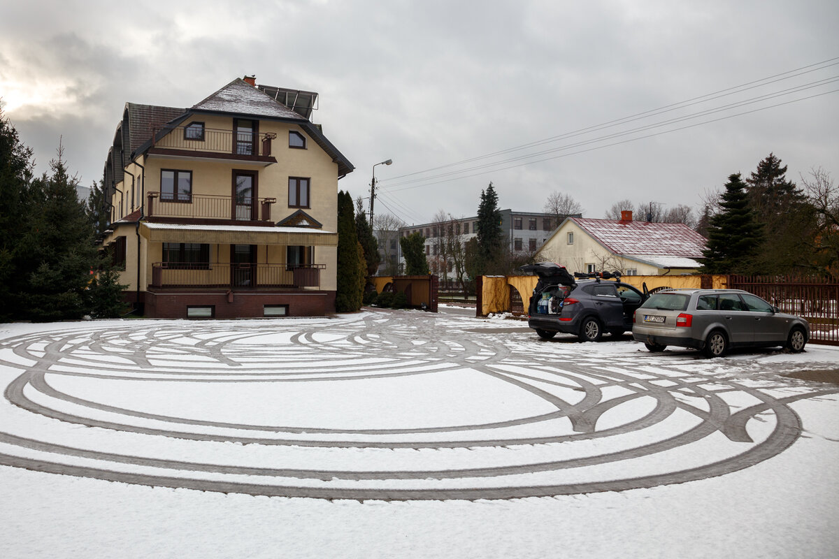 Бяла-Подласка, польский городок недалеко от границы, хороший вариант для ночевки после долгого пути.