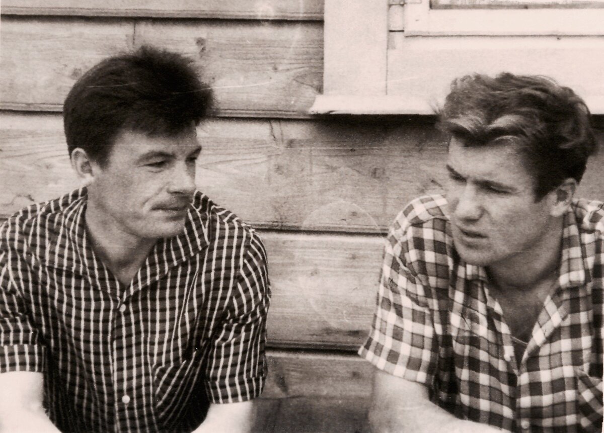 Слева направо: мой отец и Казимир.