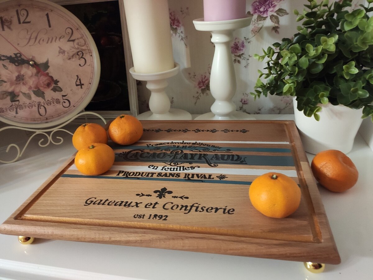 Листайте вправо