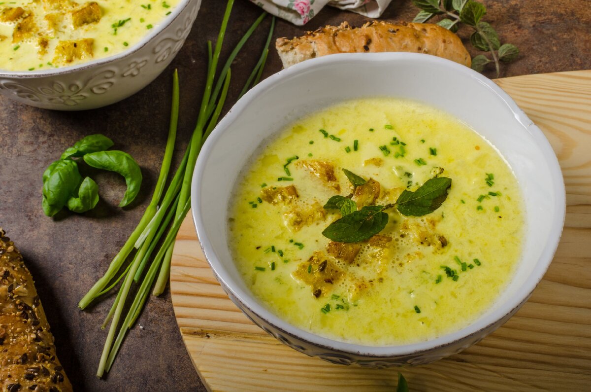 Суп с плавленым сыром и куриной грудкой