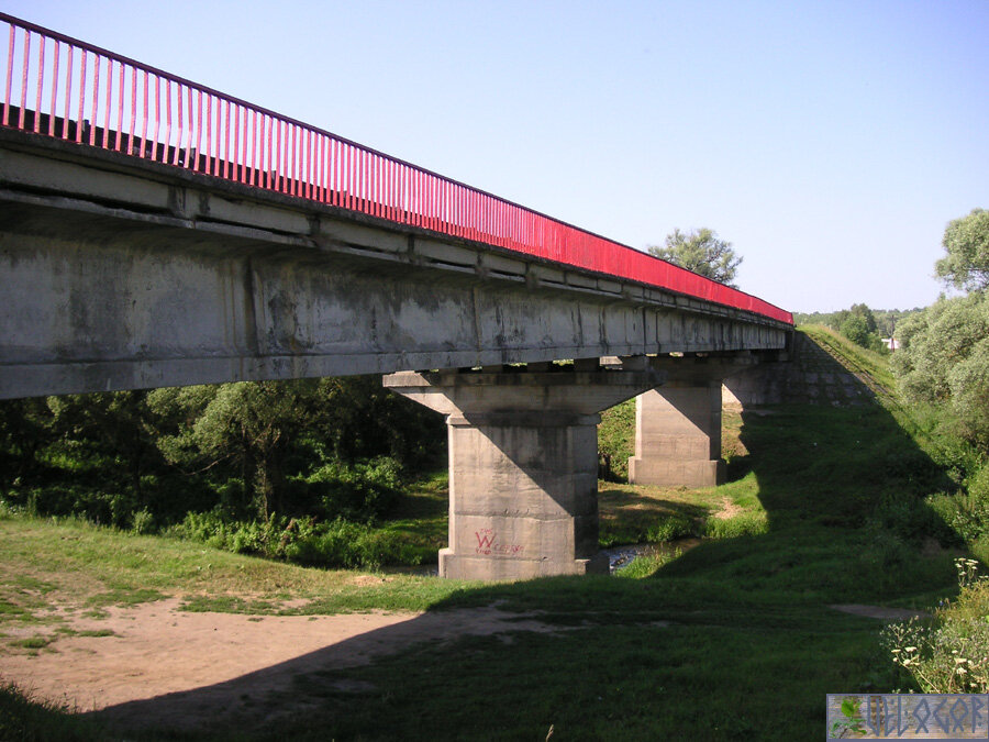 Мост и река Серена
