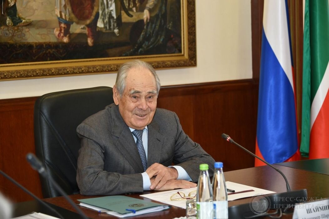 Государственному советнику Татарстана, председателю попечительского совета Республиканского фонда «Возрождение» и первому президенту РТ сегодня, 20 января, исполнилось 83 года. 