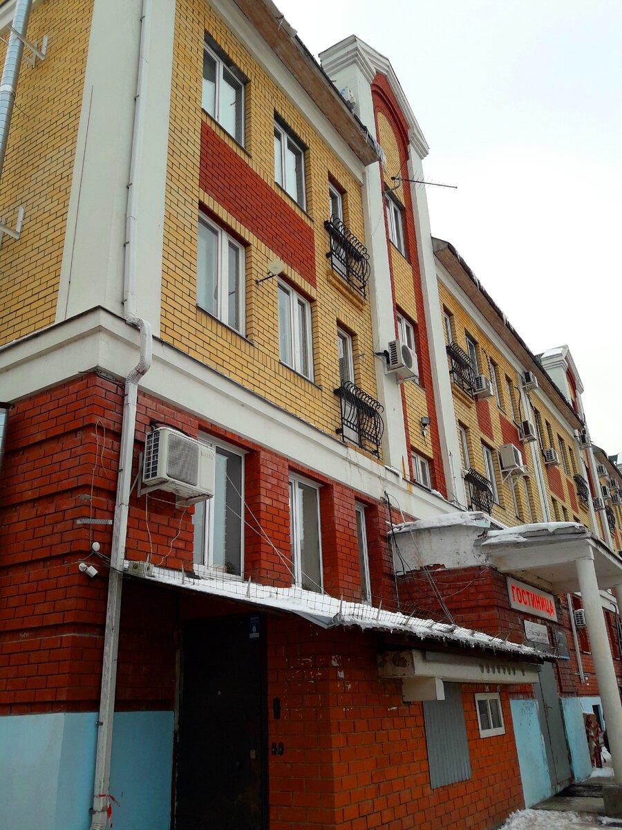 Остановились семьей в недорогой гостинице «Акспай» (Казань), показываю, что здесь за условия и цена за номер