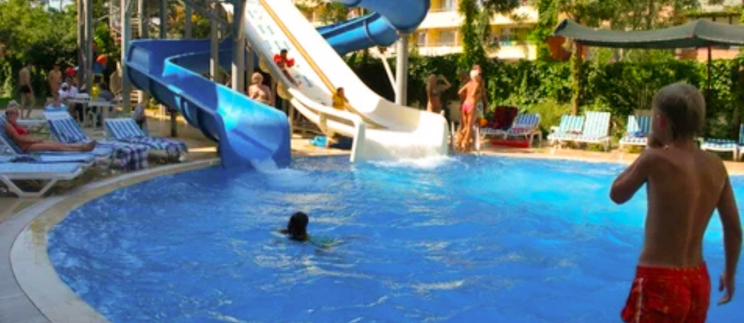 Аквапарк у отеля. 