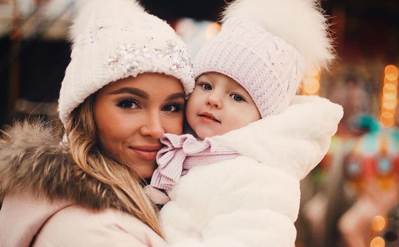 Настя Лисова с дочерью Мирой 
​Фото: «Инстаграм»