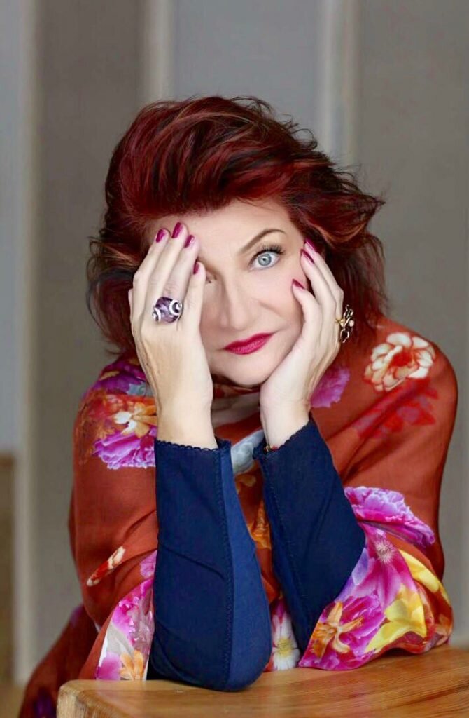 фото похудевшей Степаненко. Только фотография сильно отретуширована, без фильтров она выглядит совсем иначе