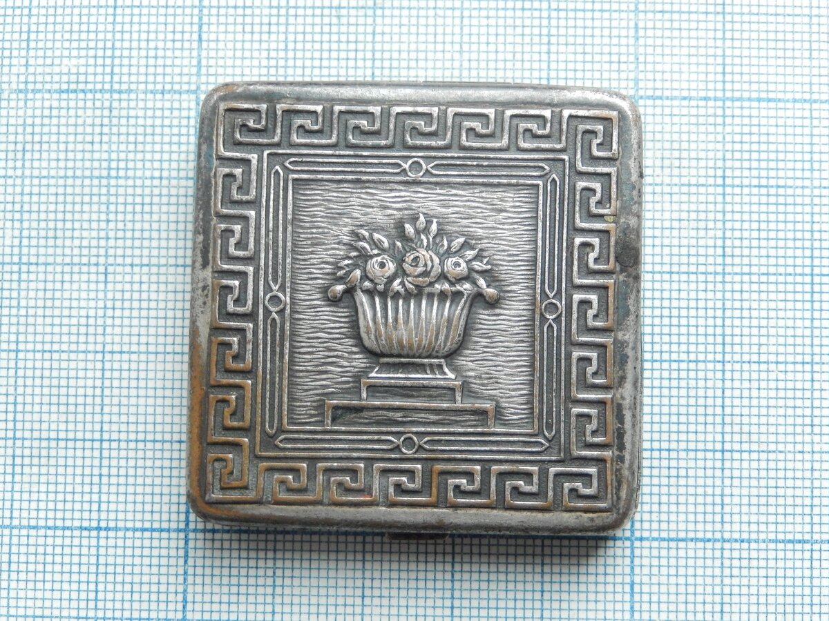 Листайте вправо