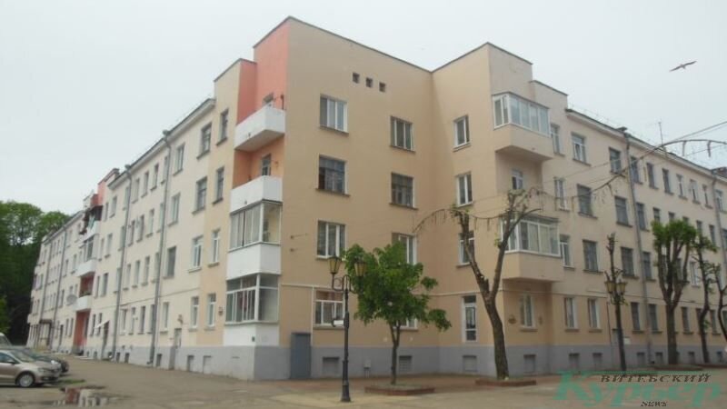 4-й коммунальный дом на углу улиц Суворова и Советской. Фото: Сергей Мартинович