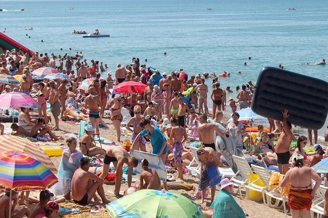 Краснодарский край просто оказался не готов к такому потоку отдыхающих