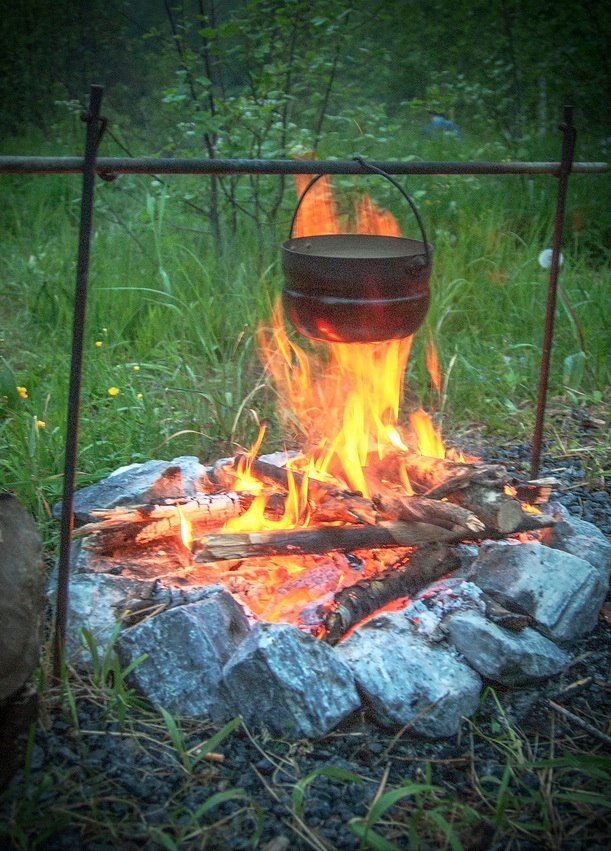 Что делать, если застряла кость в горле?